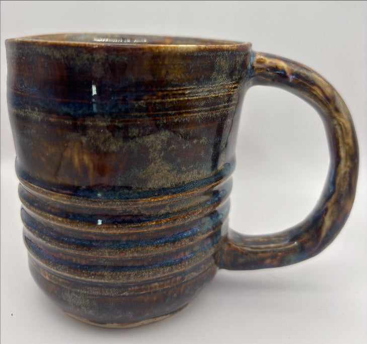 Hand-Thrown Ribbed Stoneware Mug in Warm Brown Glaze by Gin